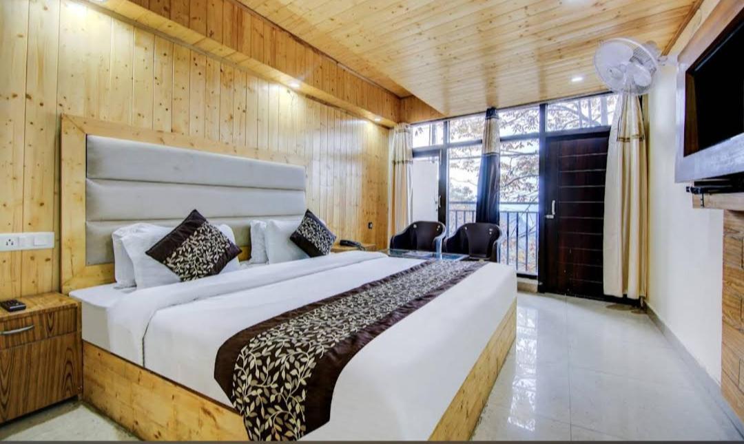 Hotel Akanksha Anand Plaza 무소리에 외부 사진